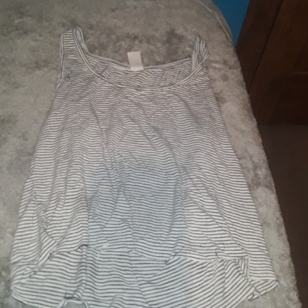 Tank top black and white